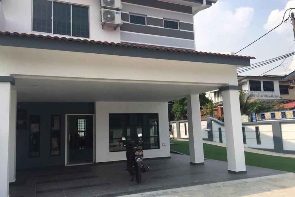 22Pax :Taman Pelangi Party House Nearby Midvelly Johor Bahru Exterior foto