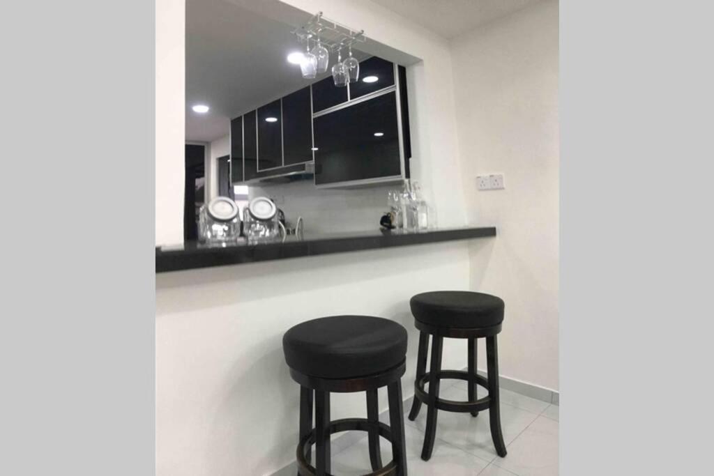 22Pax :Taman Pelangi Party House Nearby Midvelly Johor Bahru Exterior foto