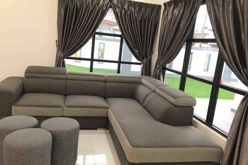 22Pax :Taman Pelangi Party House Nearby Midvelly Johor Bahru Exterior foto